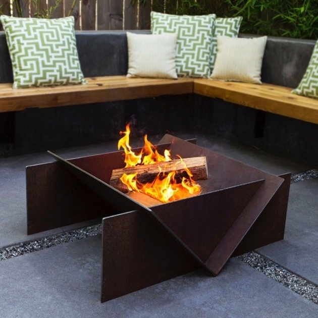 Fascinating Wood Burning Fire Pit With Romantic Atmosphere Kenaiheliski Best Wood For Fire Pit