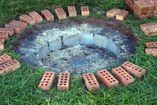 Fantastic Fun Stuff Ellissurf Cinder Block Fire Pit Explode