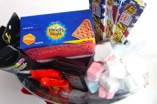 Amazing 4th Of July Gift Basket Idea Smashed Peas Carrots Fire Pit Basket Ideas